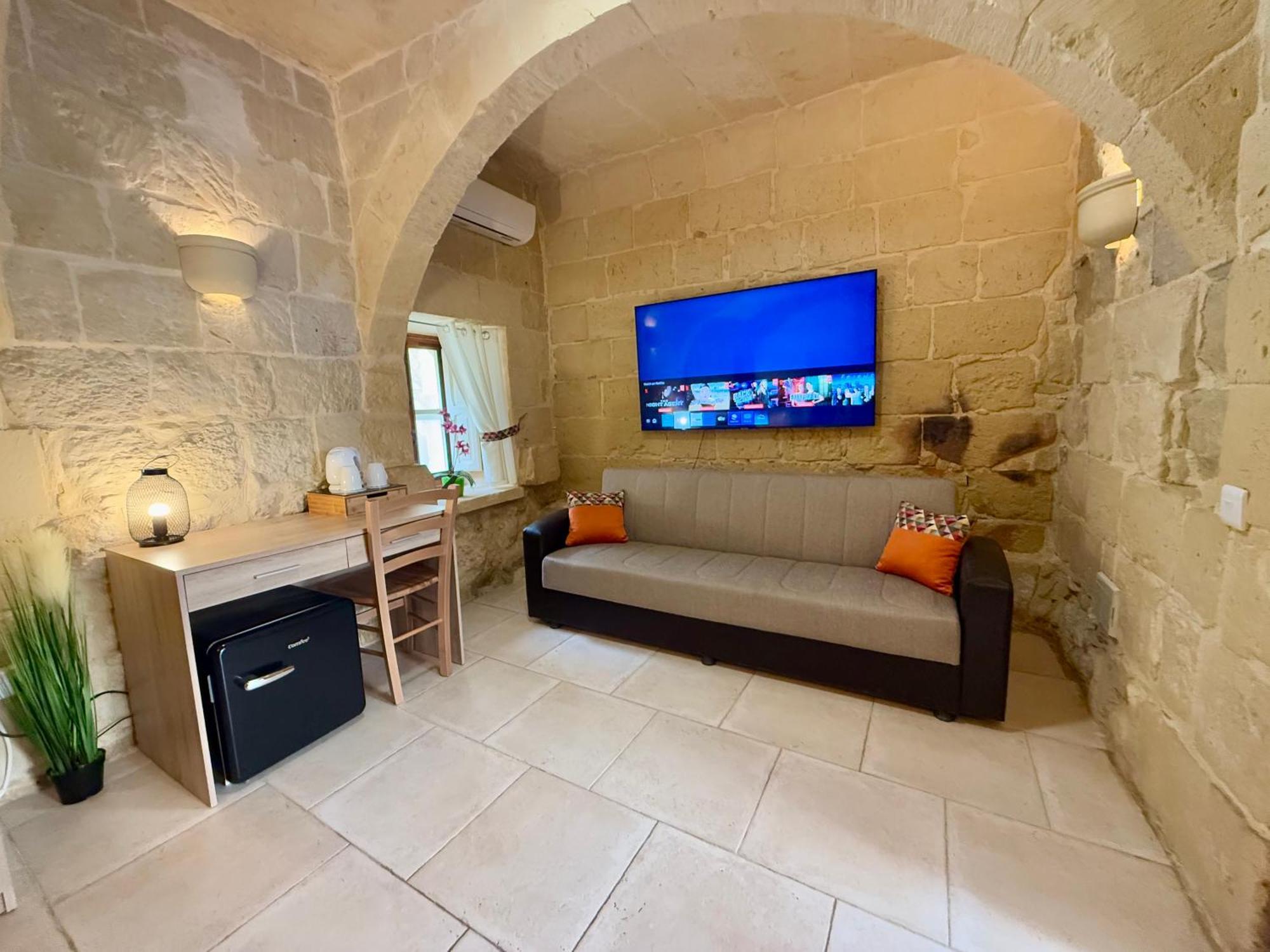 Ta' Matmura B&B Għarb Esterno foto