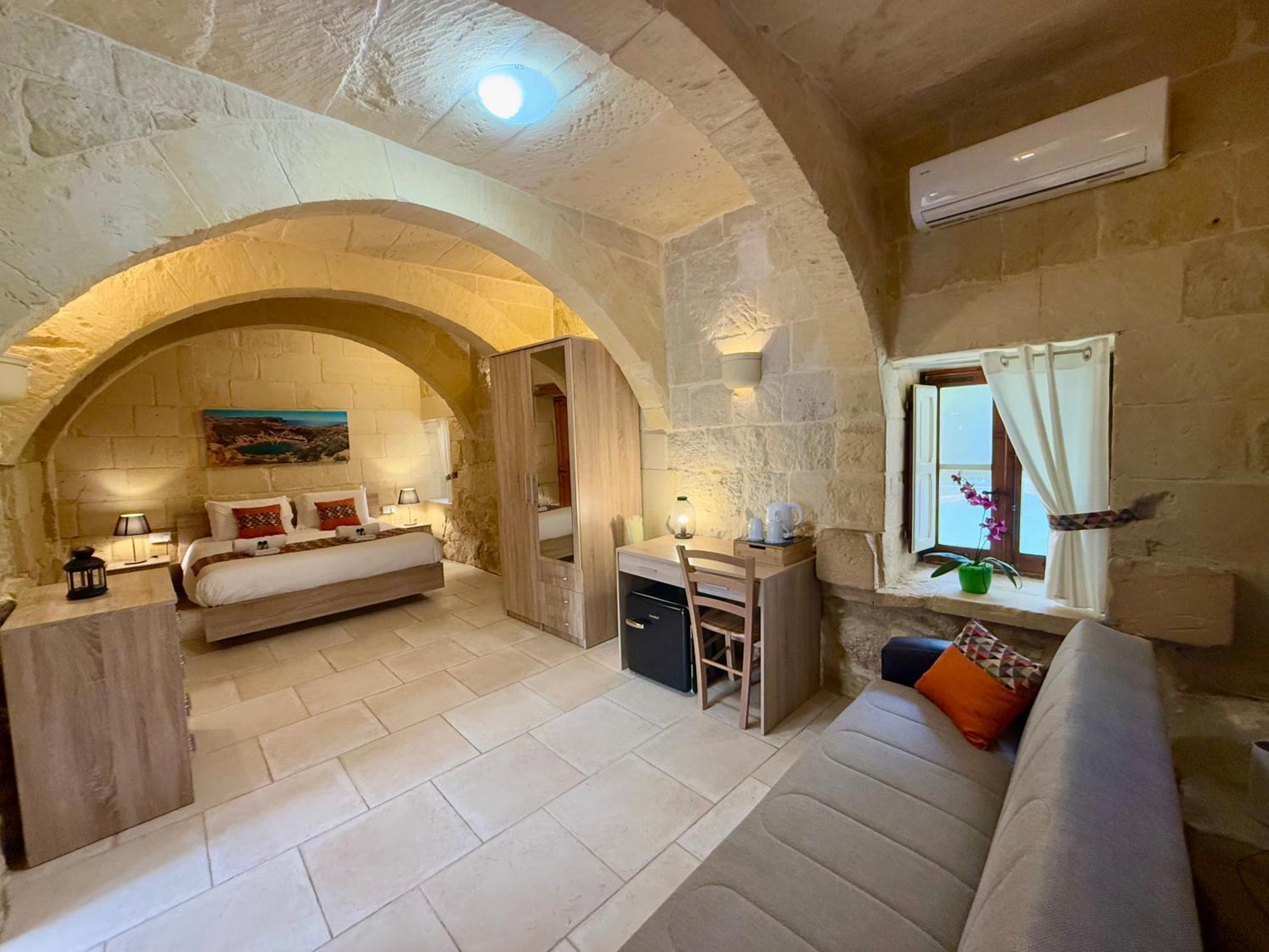 Ta' Matmura B&B Għarb Esterno foto