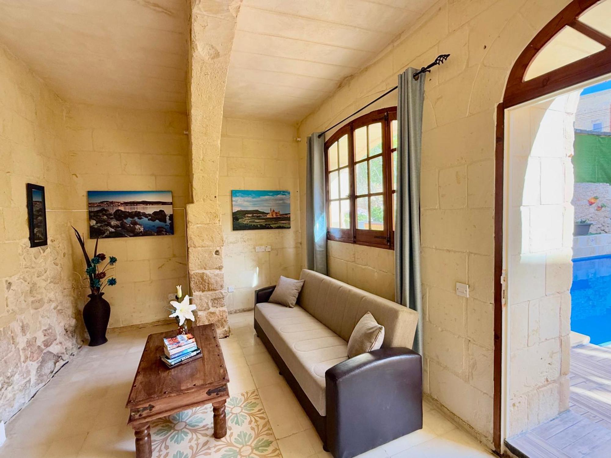 Ta' Matmura B&B Għarb Esterno foto
