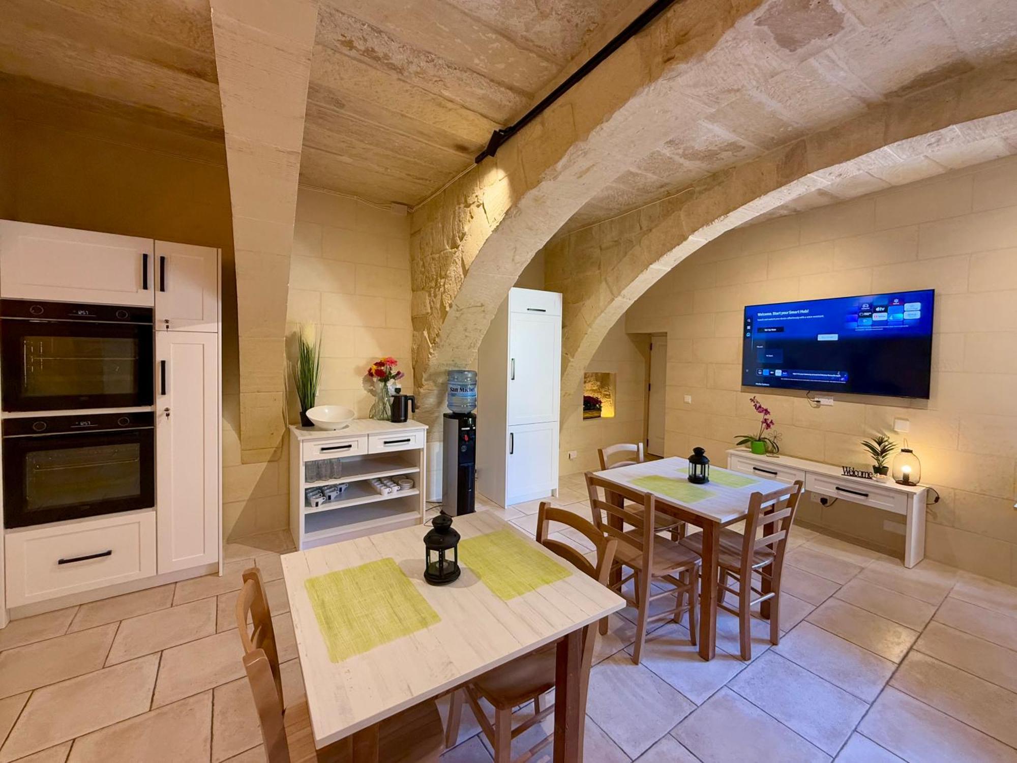 Ta' Matmura B&B Għarb Esterno foto