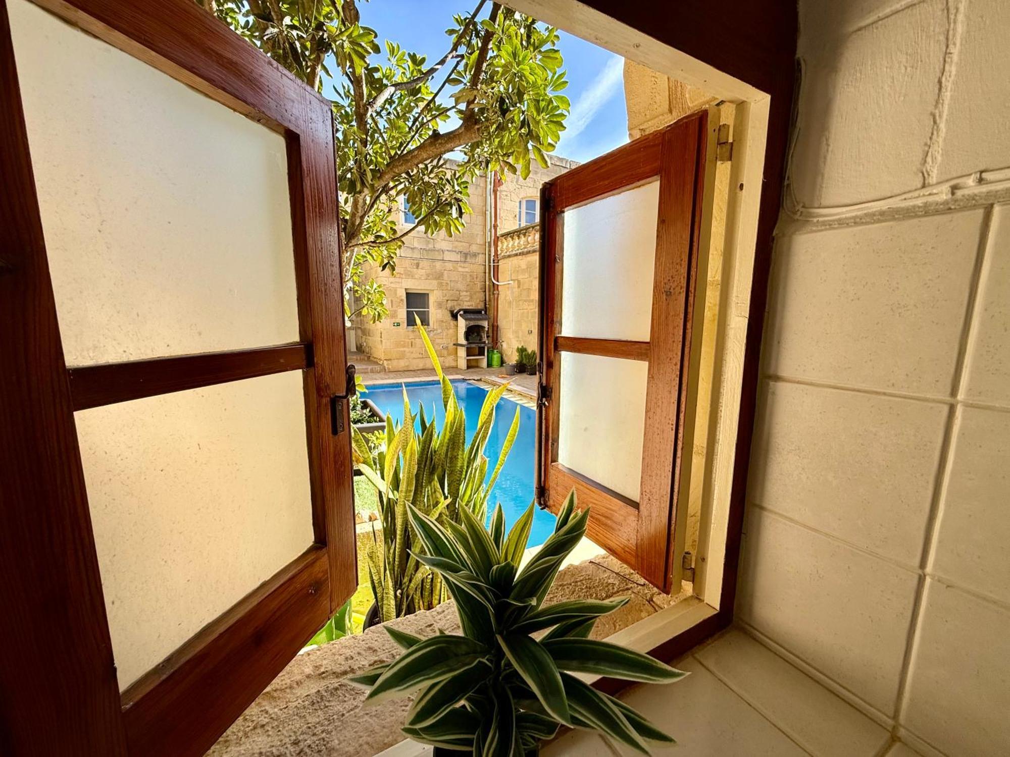 Ta' Matmura B&B Għarb Esterno foto